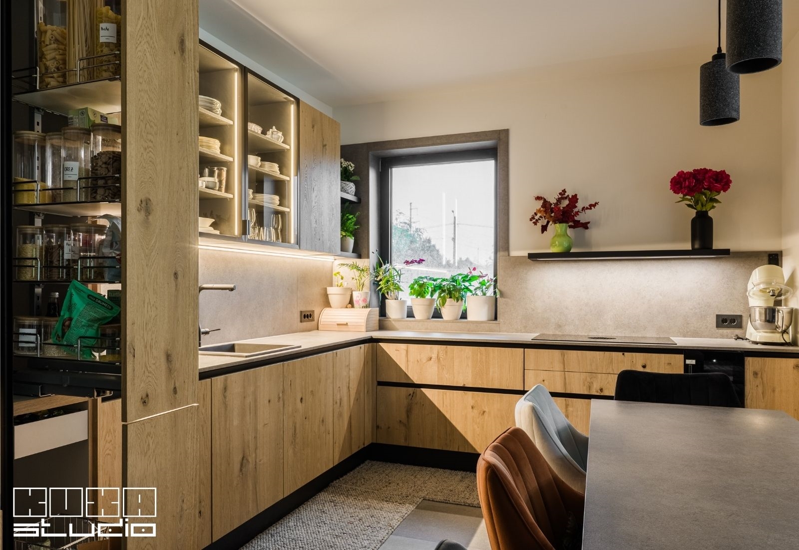 Coloana extractabila tip camera pentru bucătărie