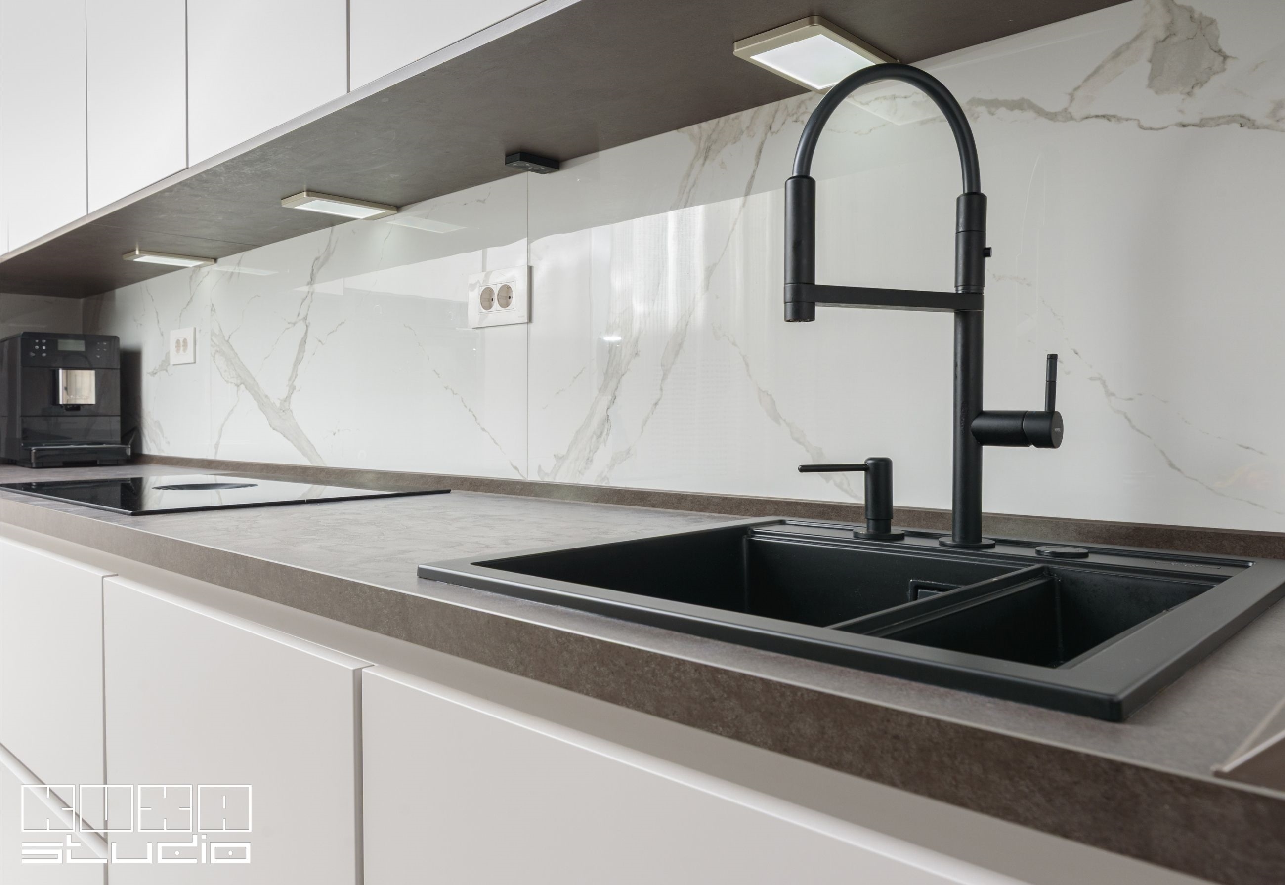 chiuveta neagră compozit