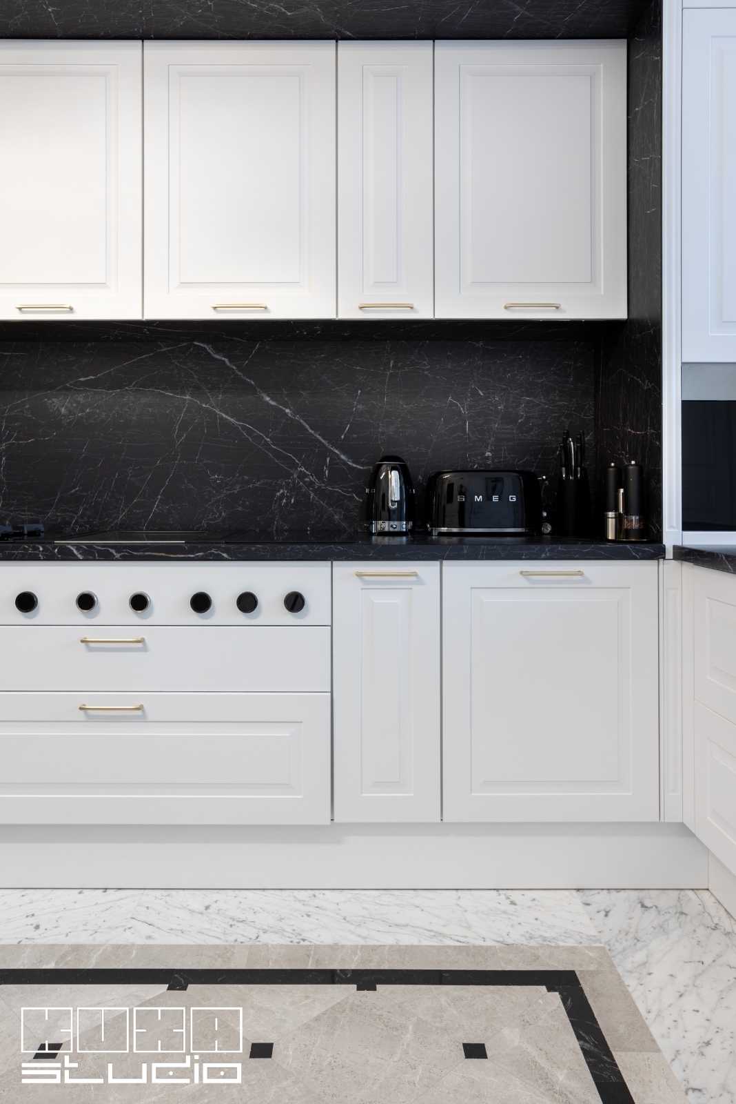 corpuri de bucătărie simetrice