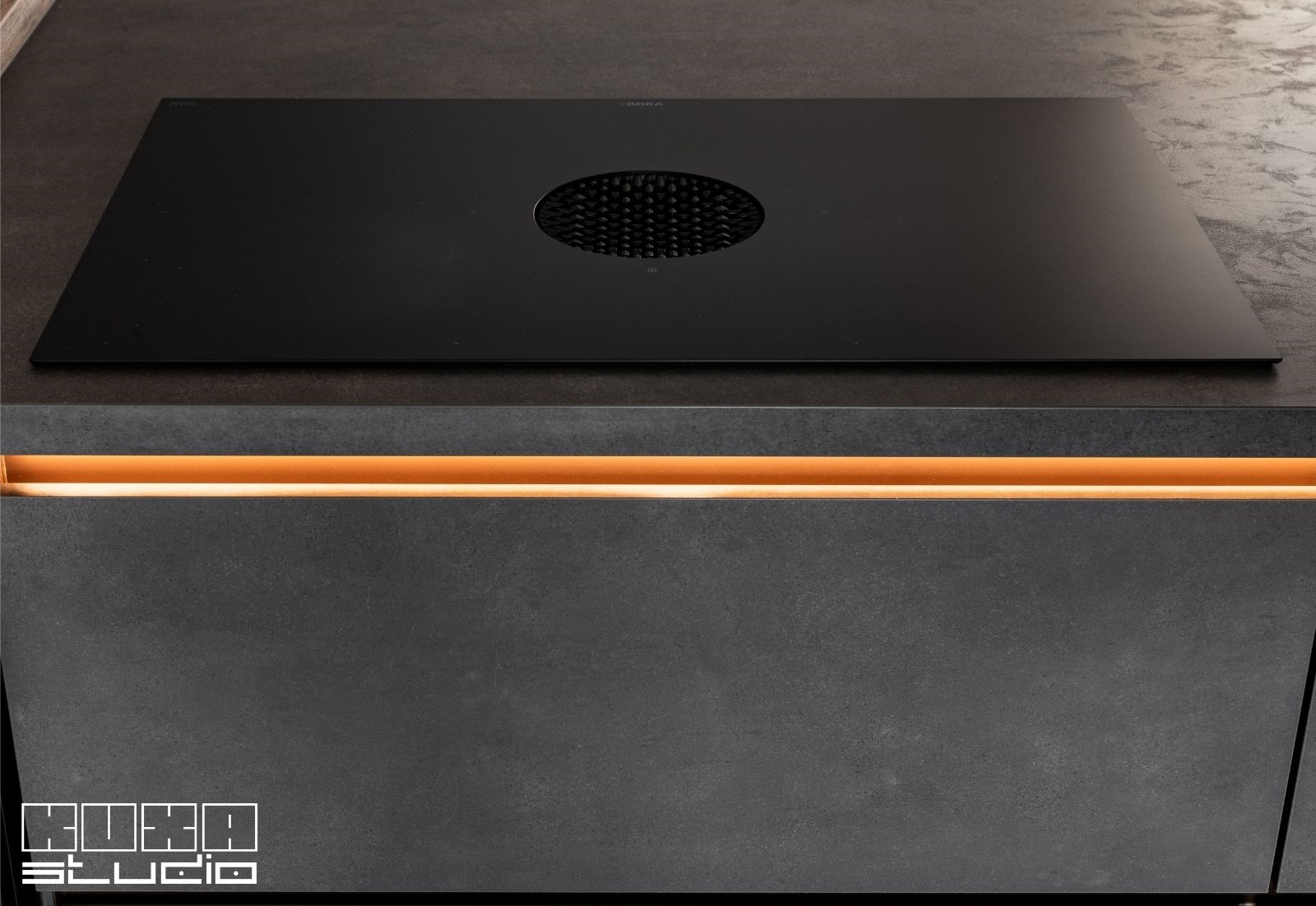 plita bora pure cu hota integrata