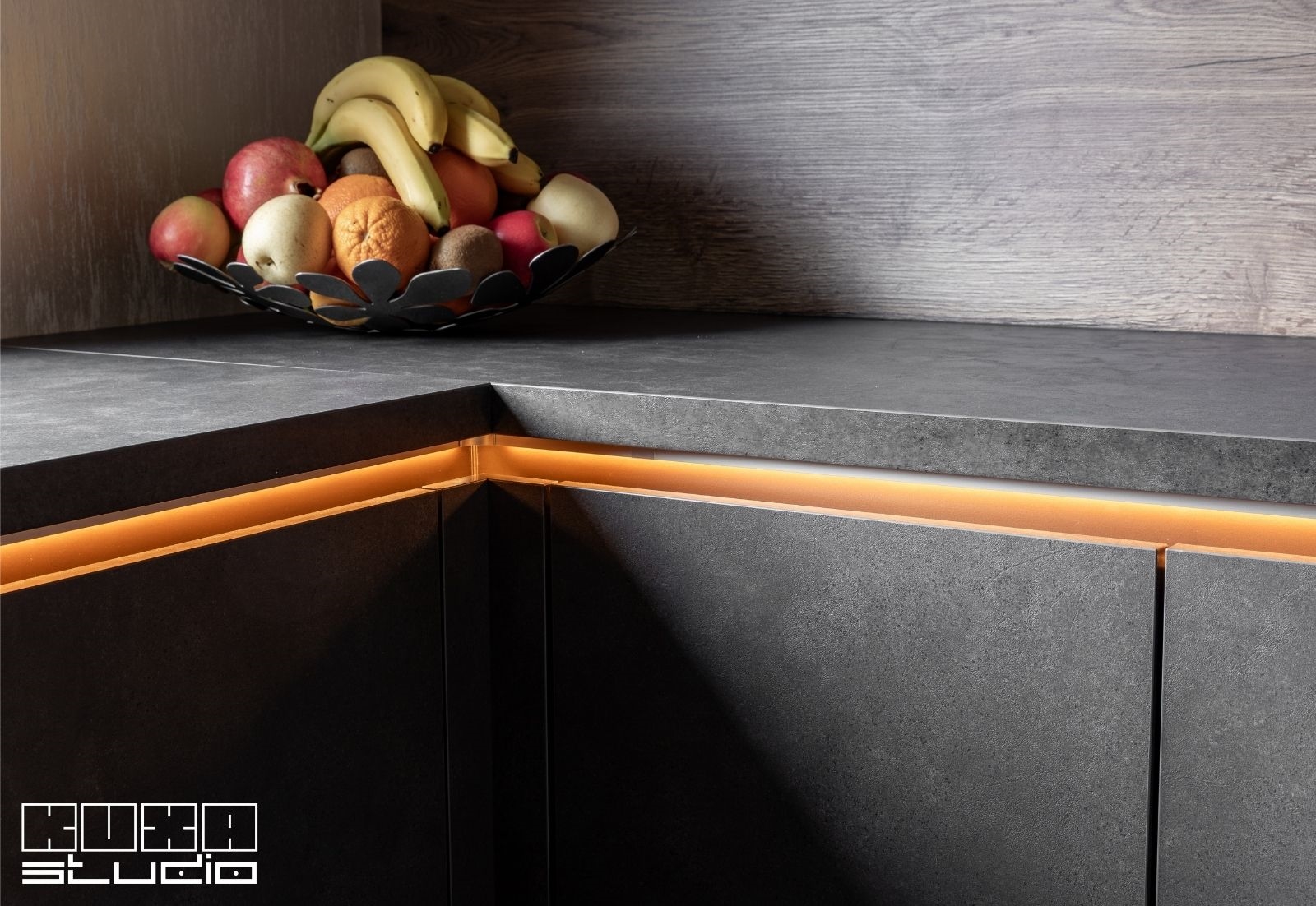 maner cu iluminat integrat