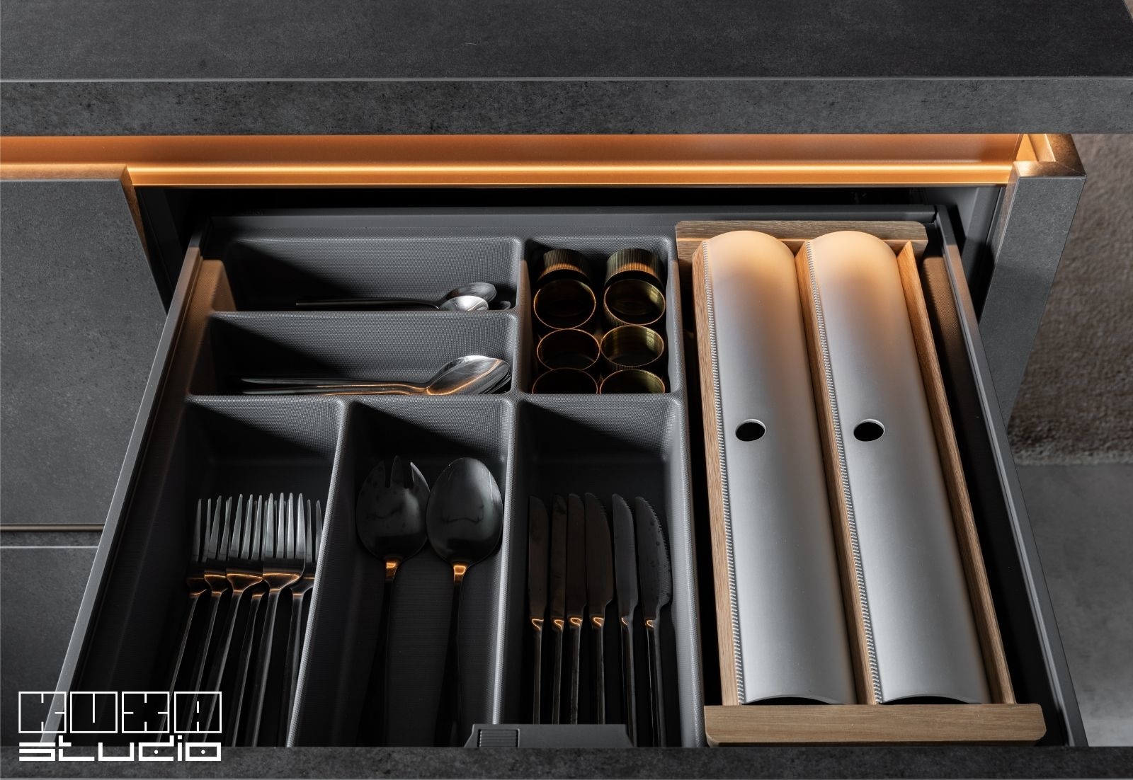 sertar cu separator pentru tacamurii